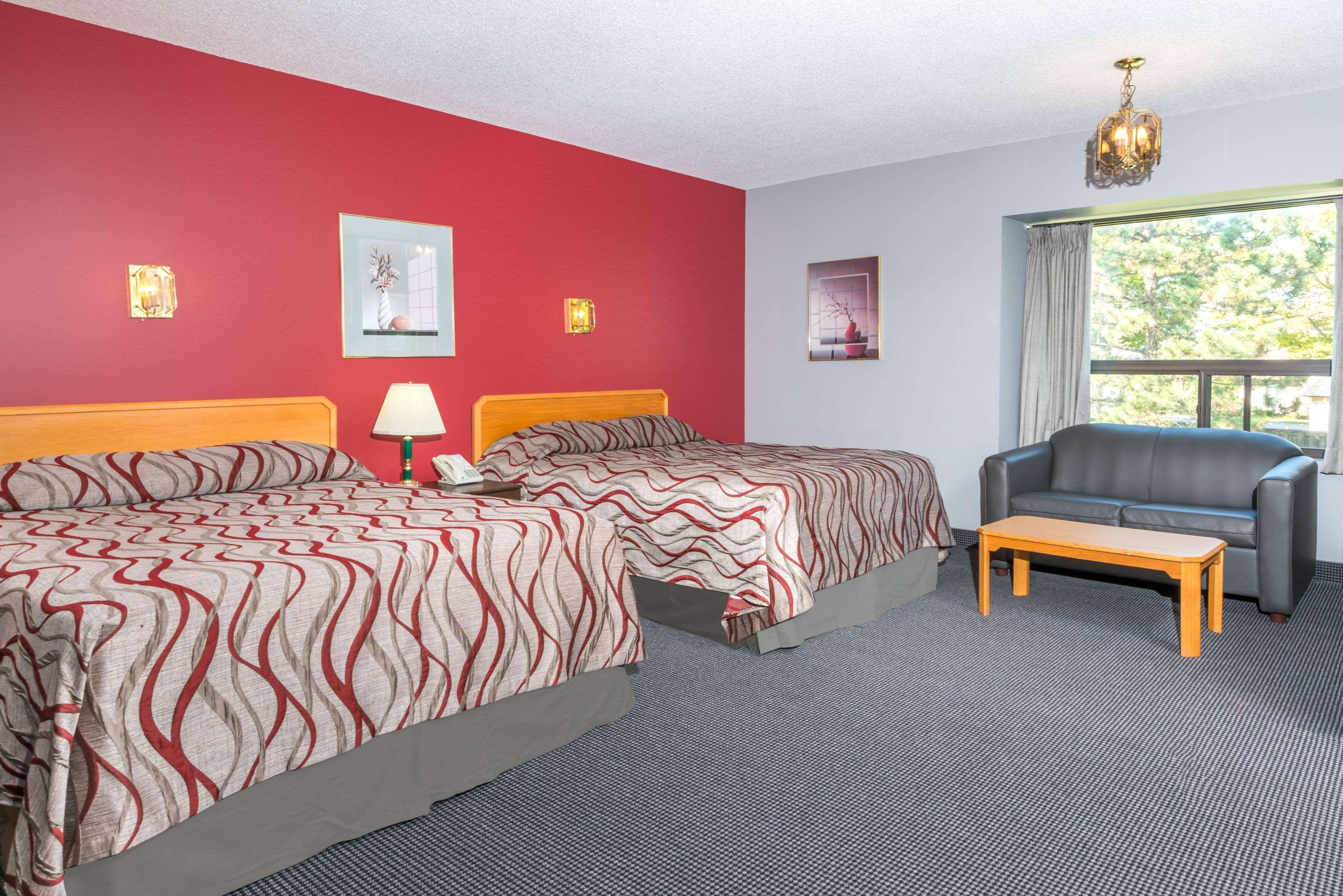 Готель Super 8 Mount Hope/Hamilton International Airport Екстер'єр фото
