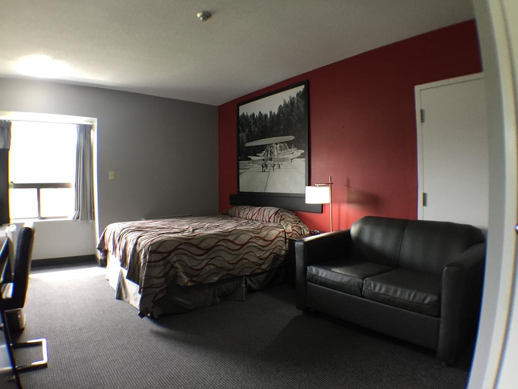 Готель Super 8 Mount Hope/Hamilton International Airport Екстер'єр фото